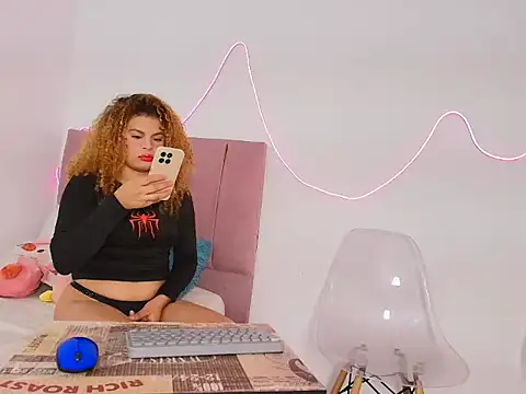 Michellblue online show from 05-07-26, 05:02