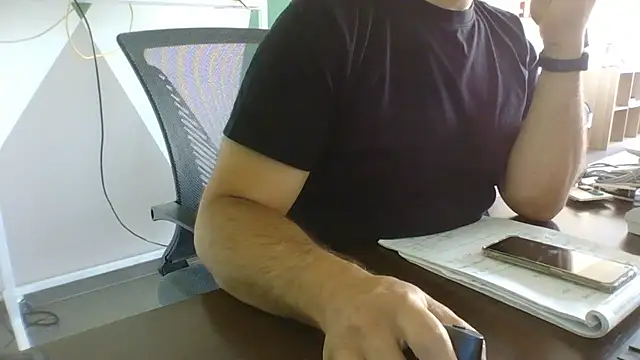 Snapshot of brunosso85ita chatting on 06-23-26, 07:50 brunosso85ita online show from 06-23-26, 07:50
