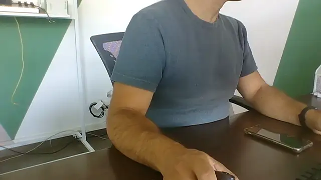 Snapshot of brunosso85ita chatting on 07-30-26, 07:51 brunosso85ita online show from 07-30-26, 07:51