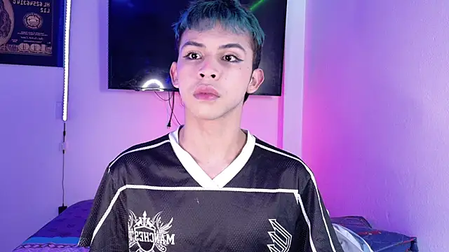 Snapshot of Apolo_Prince1 chatting on 06-19-26, 03:11 Apolo Prince1 online show from 06-19-26, 03:11