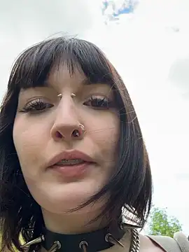 Snapshot of virusDoll chatting on 05-27-26, 01:19 virusDoll online show from 05-27-26, 01:19