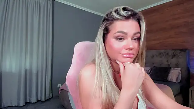 Snapshot of carry_radient chatting on 04-15-26, 02:24 carry radient online show from 04-15-26, 02:24