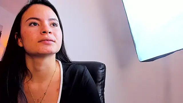 rosaleia  online show from 04-11-26, 01:21