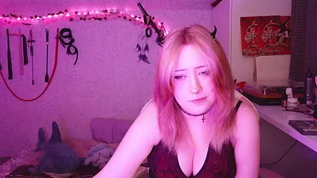 plumpy girl online show from 04-15-26, 07:10