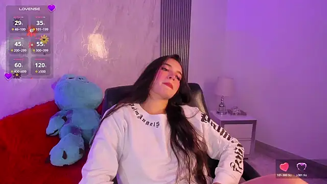 IsabellaDubois  online show from 04-17-26, 12:41