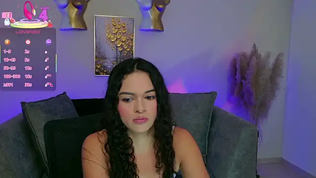 Snapshot of MaraVelvett chatting on 07-15-26, 07:30 MaraVelvett online show from 07-15-26, 07:30