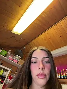 juicybootyquinn online show from 04-28-26, 08:03