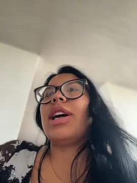 Iam-sophia27 online show from 06-05-26, 03:29