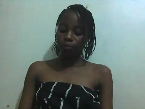 Snapshot of Rerpuss1 chatting on 07-22-26, 05:05 Rerpuss1 online show from 07-22-26, 05:05