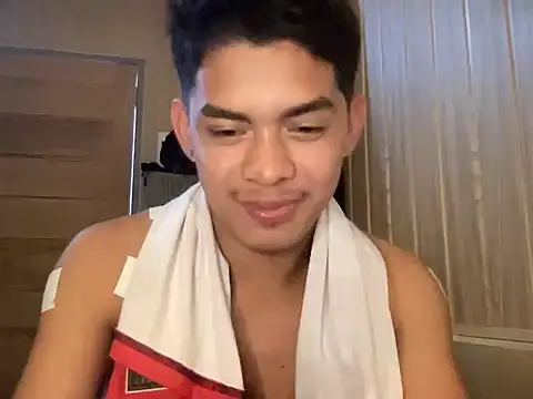 yourhotasian jhonpol16 online show from 07-07-26, 10:47