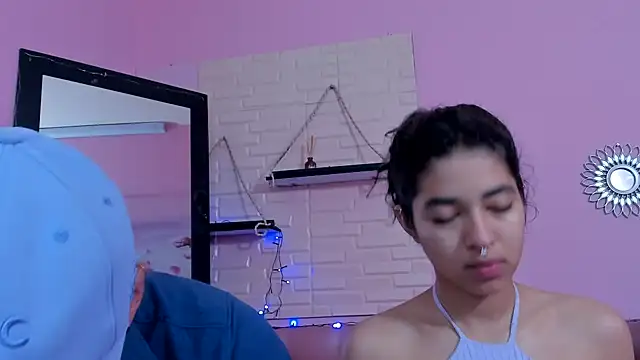 Snapshot of Aronandmoli69 chatting on 06-12-26, 01:21 Aronandmoli69 online show from 06-12-26, 01:21