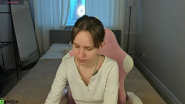 Snapshot of Milena_Milyan chatting on 04-30-26, 01:01 Milena Milyan online show from 04-30-26, 01:01