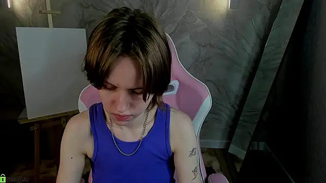 Snapshot of Milena_Milyan chatting on 05-10-26, 01:00 Milena Milyan online show from 05-10-26, 01:00