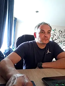 Piotr481 online show from 05-23-26, 02:21