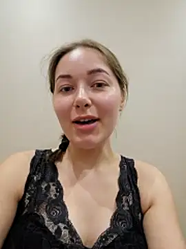 Doris2222 online show from 04-22-26, 09:16