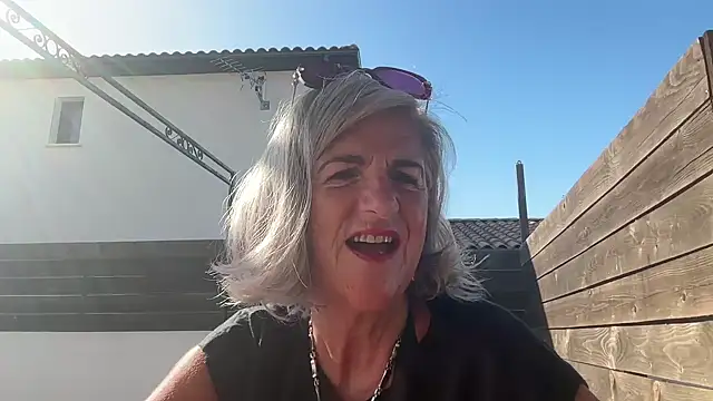 NaughtyMonicaUK online show from 06-17-26, 07:22