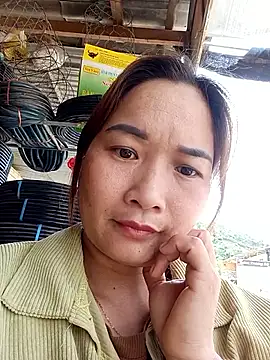 Snapshot of -Hanchu- chatting on 04-30-26, 02:40 -Hanchu- online show from 04-30-26, 02:40