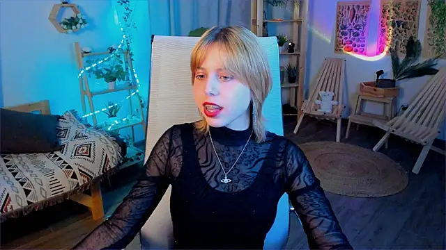 VivienneHebert online show from 04-24-26, 12:29