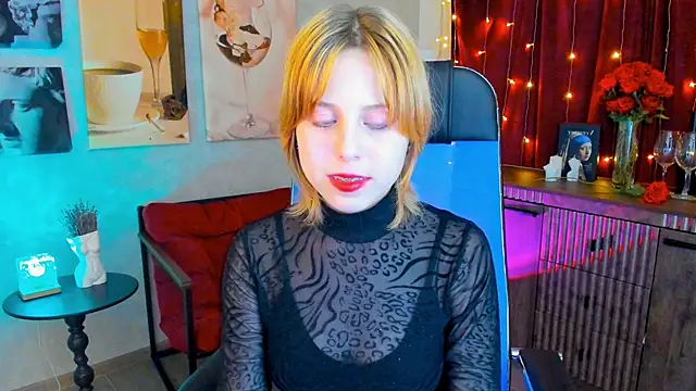 VivienneHebert online show from 04-29-26, 09:57