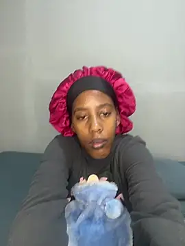 petite bee online show from 05-24-26, 03:28