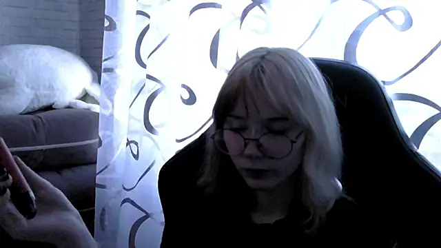 Vi Nika online show from 04-15-26, 01:40