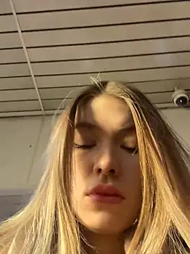 Risky Mia69 online show from 04-15-26, 04:58