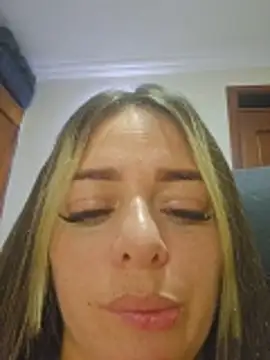 Snapshot of BriannaBunnyy chatting on 05-13-26, 05:16 BriannaBunnyy online show from 05-13-26, 05:16