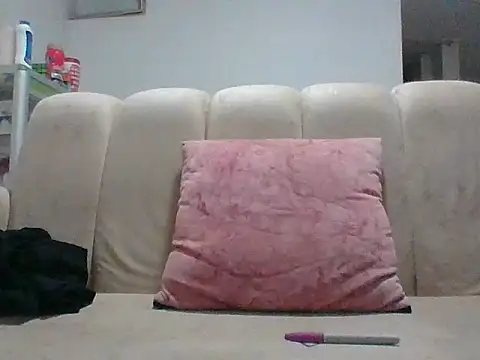 Snapshot of yorch_666 chatting on 06-11-26, 01:05 yorch 666 online show from 06-11-26, 01:05
