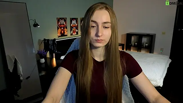 Your Emily25 online show from 04-19-26, 08:24