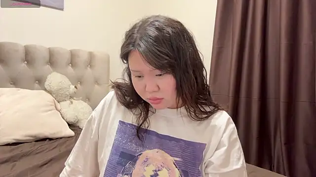 KatherineKiss  online show from 04-26-26, 10:51