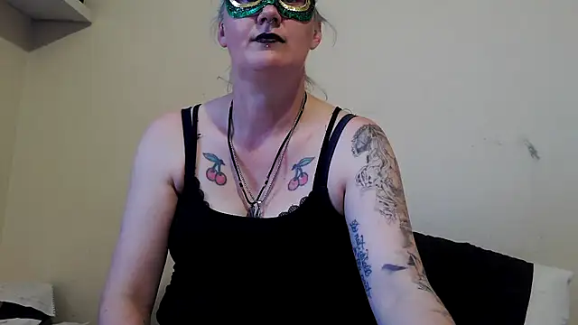 Snapshot of Ruby_1255 chatting on 07-08-26, 08:24 Ruby 1255 online show from 07-08-26, 08:24