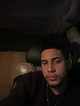 Snapshot of Dominicanboy06 chatting on 04-18-26, 06:17 Dominicanboy06 online show from 04-18-26, 06:17