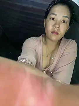 Snapshot of daisy-yeu chatting on 04-13-26, 02:22 daisy-yeu online show from 04-13-26, 02:22