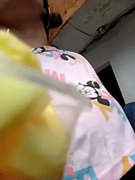 Snapshot of JohanitaRex2 chatting on 04-13-26, 07:19 JohanitaRex2 online show from 04-13-26, 07:19