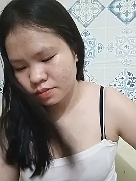 Seraphinahh online show from 06-28-26, 04:13