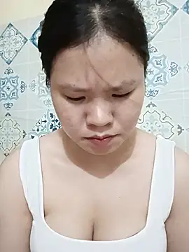 Seraphinahh online show from 07-05-26, 04:03