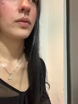 NickieCute- online show from 04-16-26, 08:09