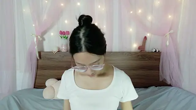 shy pink doll online show from 07-22-26, 03:48