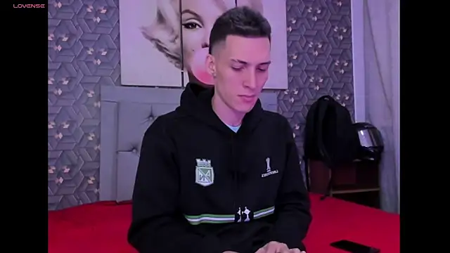 Danny Farret online show from 04-14-26, 01:28