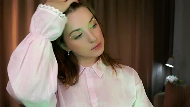 Snapshot of RenateVashaw chatting on 07-21-26, 08:38 RenateVashaw online show from 07-21-26, 08:38