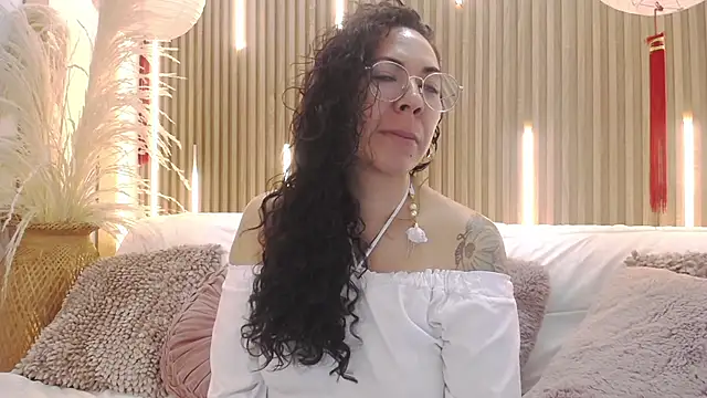 Velvet Curly online show from 06-29-26, 12:38