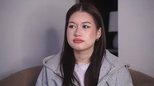 Snapshot of CiaraAncar chatting on 04-15-26, 09:27 CiaraAncar online show from 04-15-26, 09:27