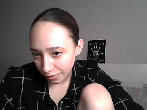 Snapshot of DarkMirel chatting on 05-07-26, 01:49 DarkMirel online show from 05-07-26, 01:49