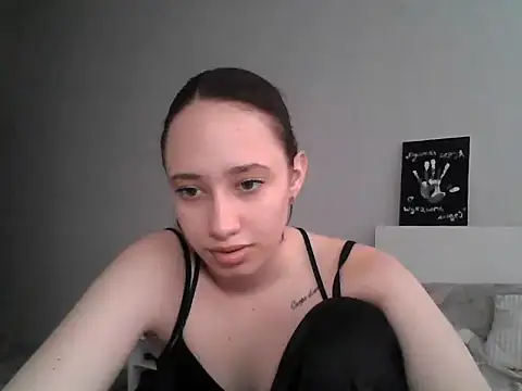 Snapshot of DarkMirel chatting on 05-21-26, 02:02 DarkMirel online show from 05-21-26, 02:02