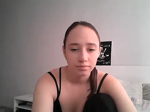 Snapshot of DarkMirel chatting on 05-24-26, 12:32 DarkMirel online show from 05-24-26, 12:32