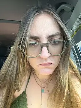 prettykitttty online show from 04-18-26, 02:32