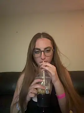 prettykitttty online show from 04-19-26, 08:35