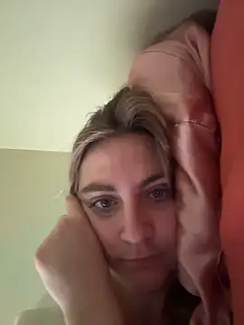 prettykitttty online show from 04-21-26, 03:17