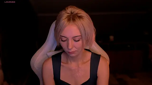 blonde ice ann online show from 04-25-26, 09:01