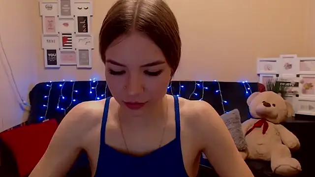 Snapshot of KaiTrum chatting on 06-15-26, 08:44 KaiTrum online show from 06-15-26, 08:44